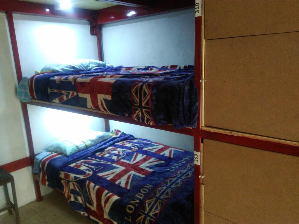 تولوكا Hostal Avante المظهر الخارجي الصورة