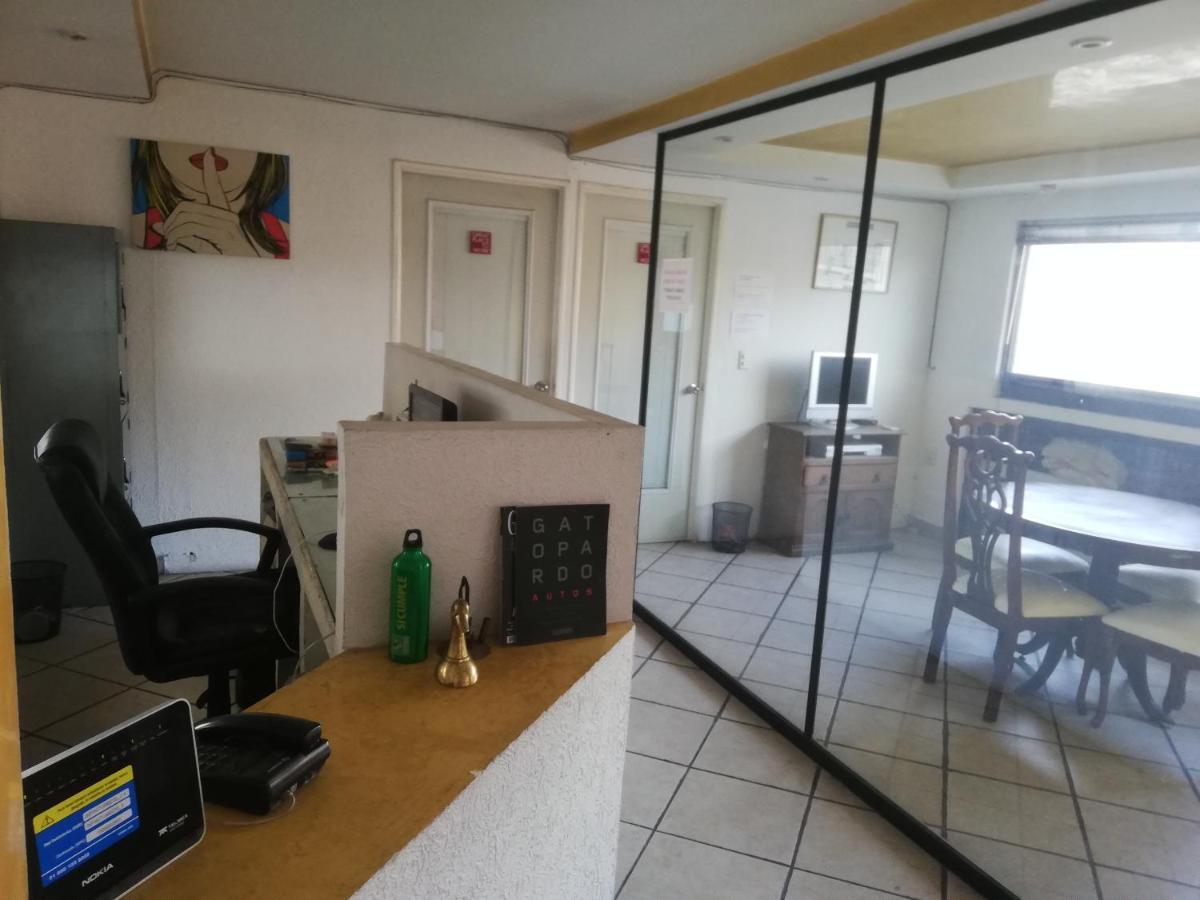 تولوكا Hostal Avante المظهر الخارجي الصورة