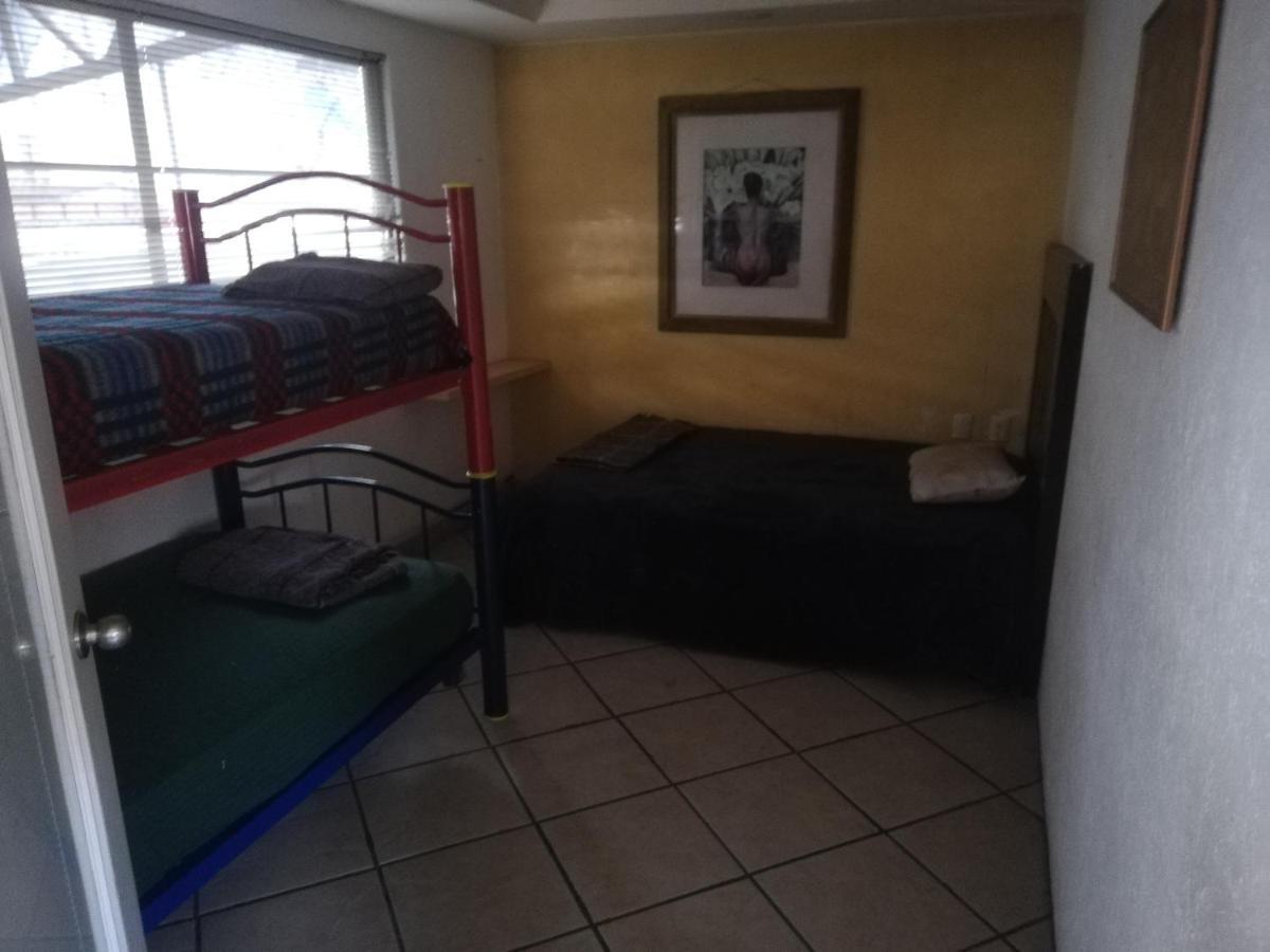 تولوكا Hostal Avante المظهر الخارجي الصورة